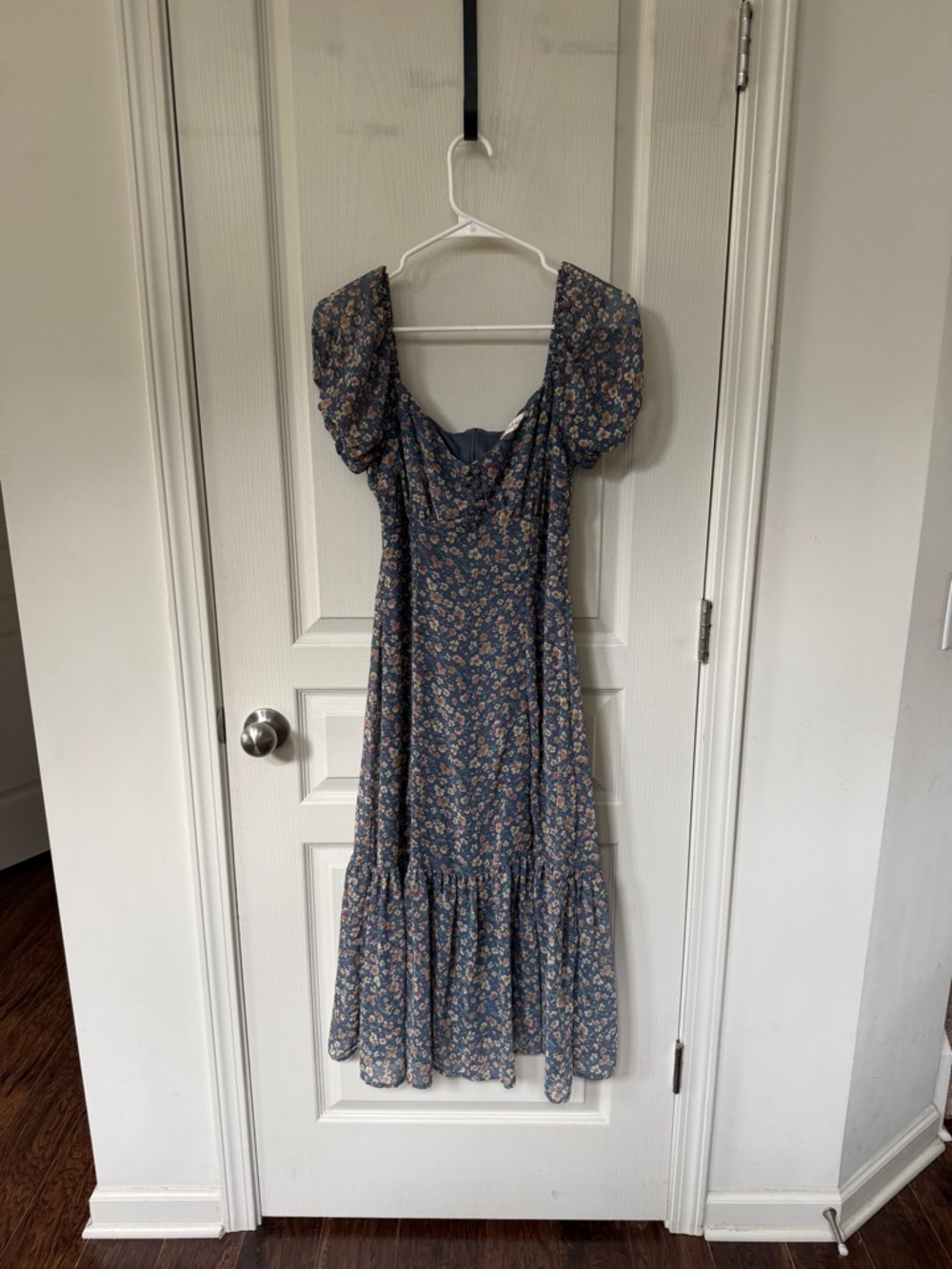 Altar'd State Blue Floral Puff-Sleeve Midi Dress